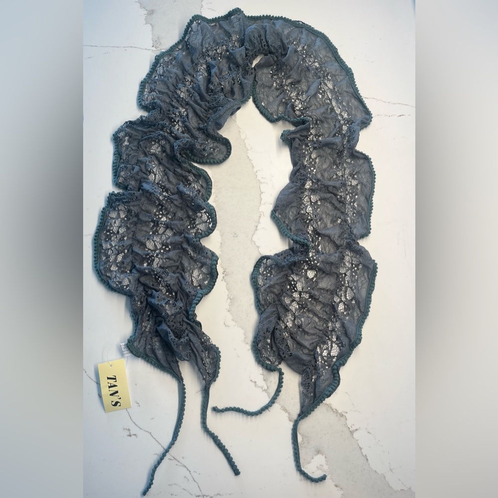 Lace scarf